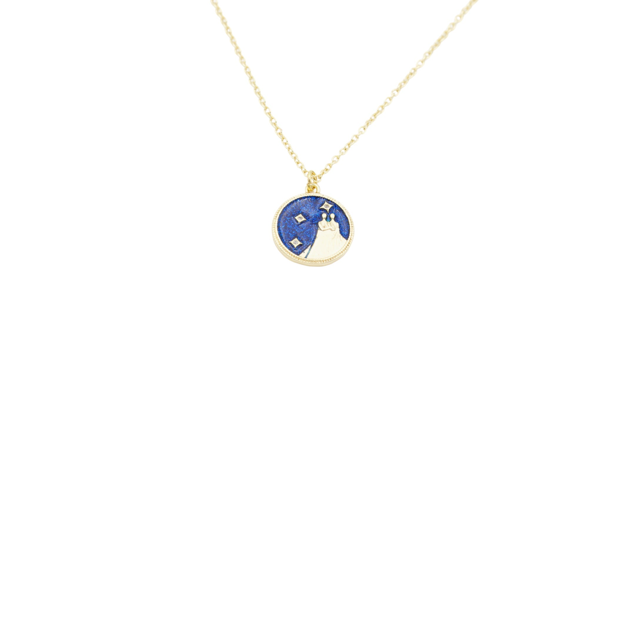 AW Boutique's Zodiac Astro Coin is a dainty pendant full of sparkle and shine.  This piece adds a pop of colour to your everyday wear and at 18 inches is a great length to mix and layer your other chains with.  Proudly wear either your own star sign or the star sign of a loved one close to your heart.  Zodiac shown is Gemini.
